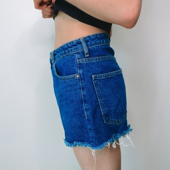 Forever21 Dark Wash High Waisted Jean Shorts - Picture 3 of 8